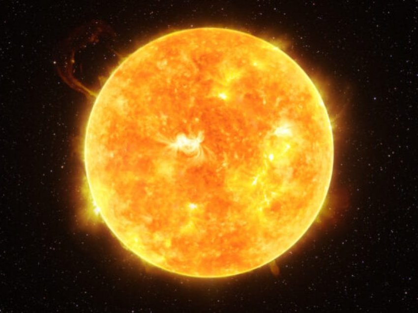 Astronomët zbuluan se Dielli është më i vogël nga sa besohej më parë