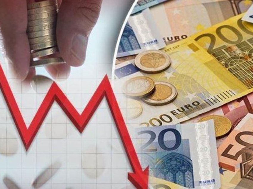 Euro dhe dollari në pikiatë, si këmbehen sot monedhat e huaja?