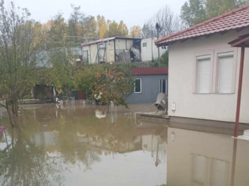 Shpërthen gypi furnizues, mbetet pa ujë fshati Shupkovc
