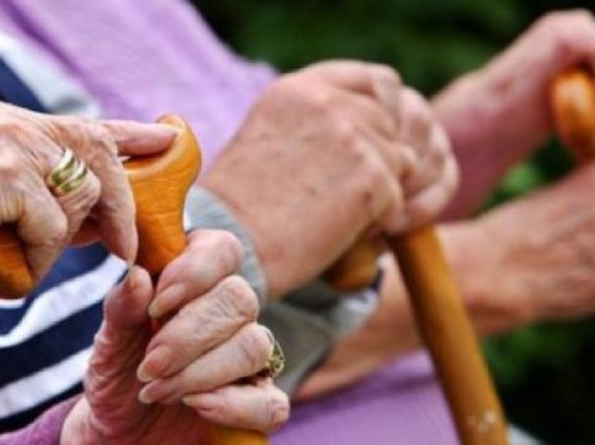 Projekti për lajmërim, Ministria e Financave viziton 1100 pensionistë në shtëpitë e tyre