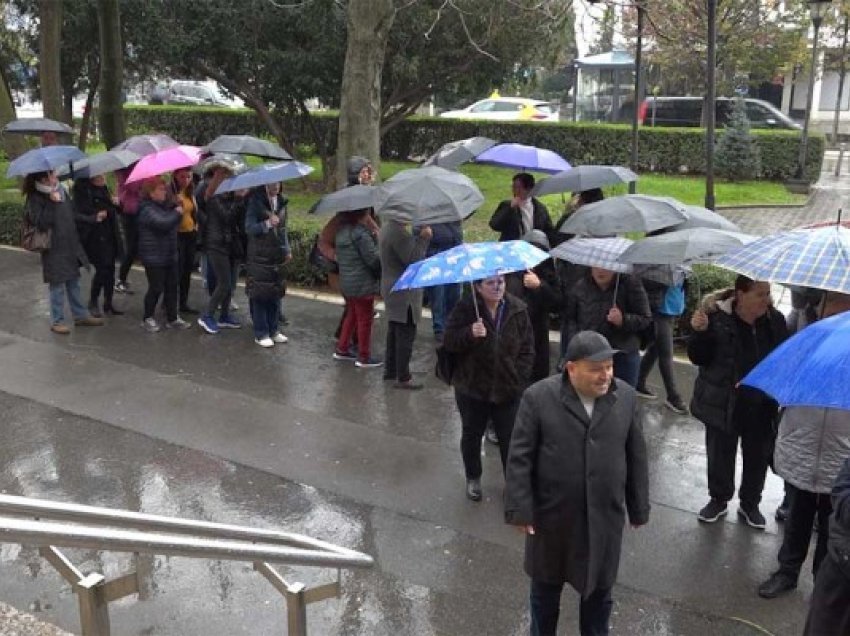 ​Komuna e Prishtinës dhe SPSP dakordohen për rritje pagash për punëtorët teknikë