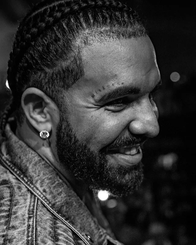Drake bën një tatuazh të ri në fytyrë, por cili është kuptimi i tij