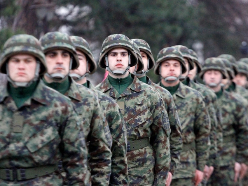 Sërish provokon Serbia, fton të rinjtë vullnetarë për shërbim ushtarak