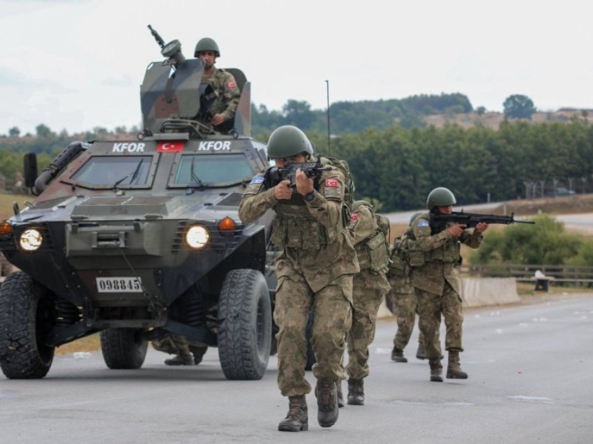 Më shumë trupa: Çka po paralajmërojnë NATO e ShBA-ja për veriun?