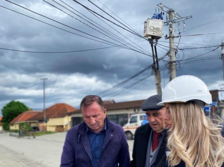 Rreth tetë mijë banorë të Gjakovës po bëhen me rrjet të ri elektrik