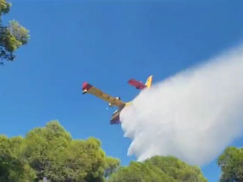 Zjarri në Pishë Poro – Darëzezë vijon prej 8 ditësh, avioni grek në operacion për shuarjen e flakëve