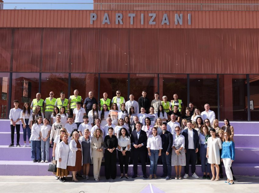 Përurohet gjimnazi “Partizani”, Veliaj: Një xhevahir i ri i shtohet qytetit të Tiranës, një nga shkollat më të bukura që kemi ndërtuar