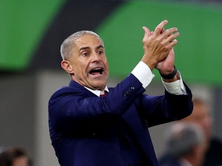 Trajneri i Kombëtares kuqezi qëndron me këmbët në tokë përmes euforisë