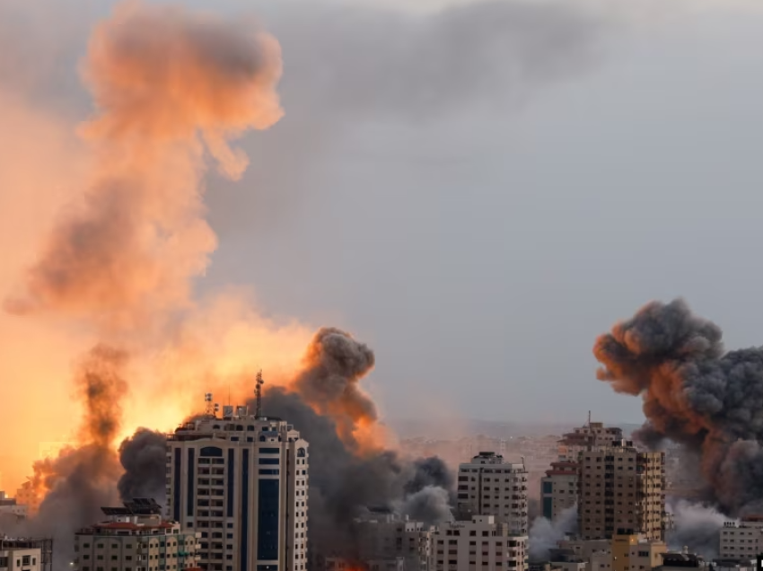 Izraeli po i vazhdon bombardimet në Gaza