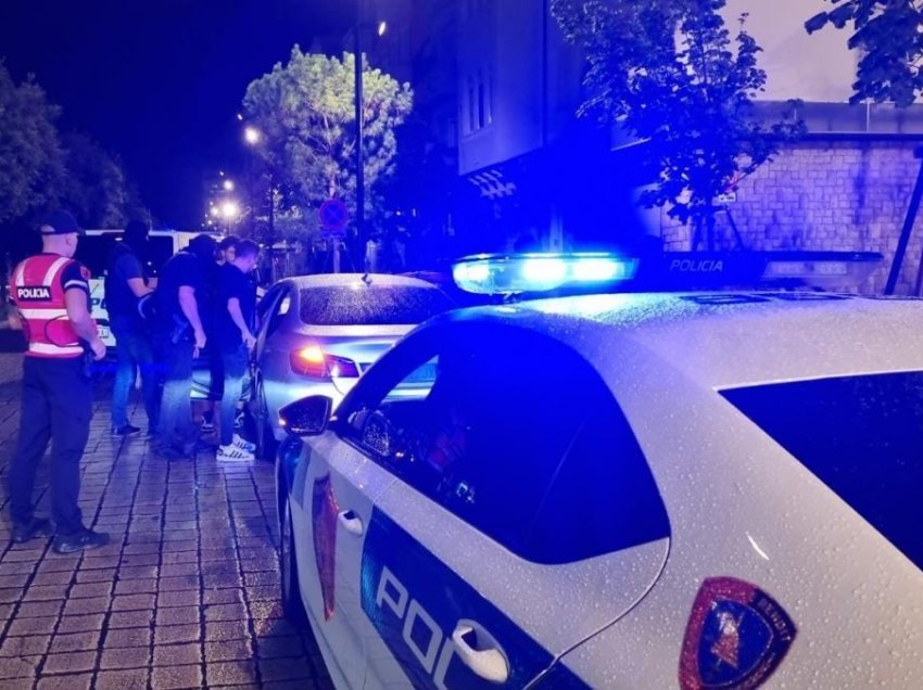 Shqipëria arreston 9 persona për trafikim me emigrantë