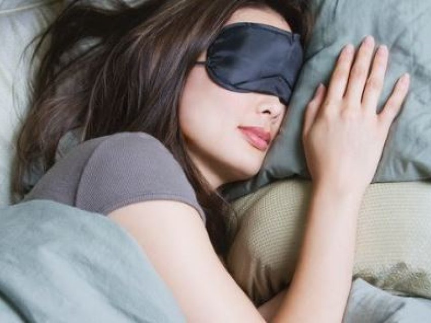 A na mjaftojnë pesë orë gjumë gjatë natës për t’u ndjerë mirë?