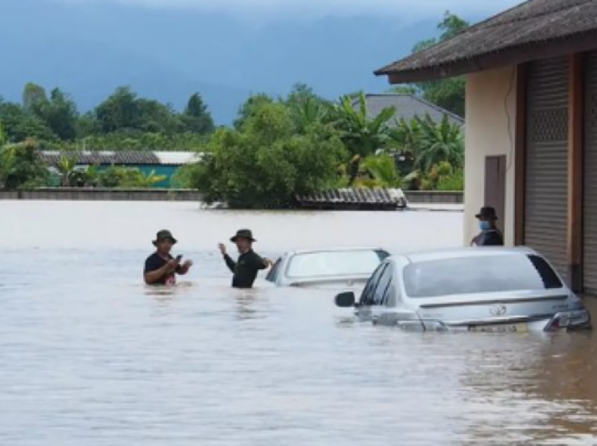 Përmbytje në Tajlandë, pesë të vdekur, shpallet gjendje e jashtëzakonshme në 32 provinca