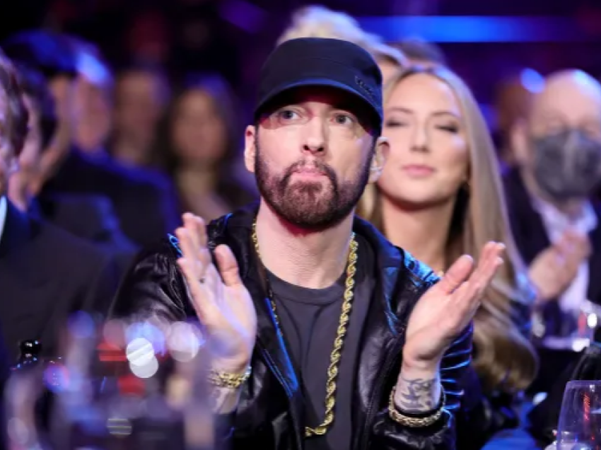 Eminem feston ditëlindjen, fansat nuk e besojnë moshën e tij reale 