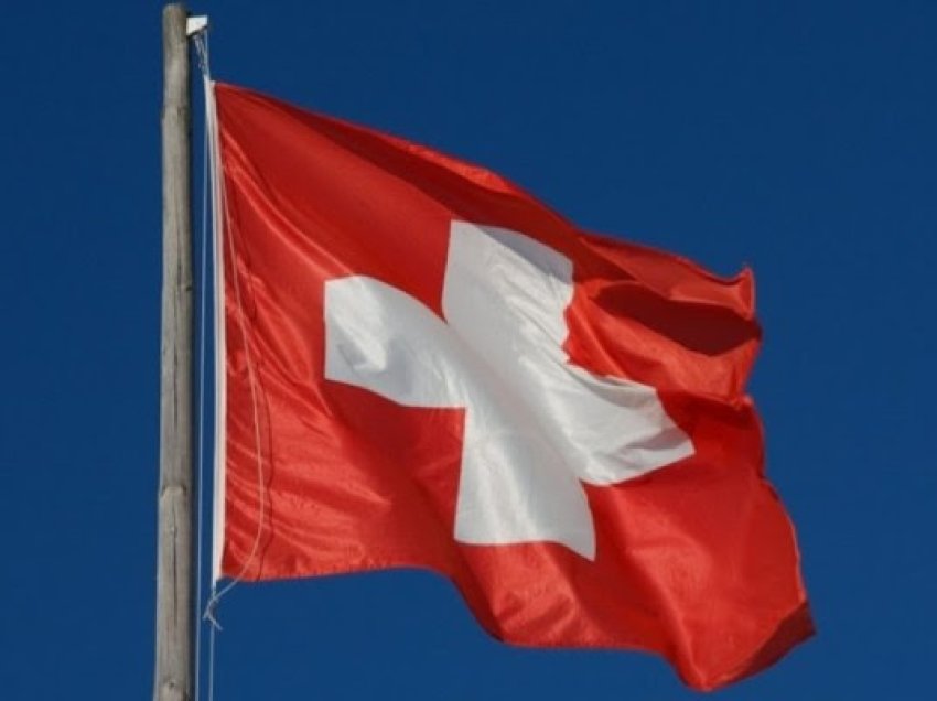 ​Zvicra anon kah e djathta shkaku i frikës nga emigrantët