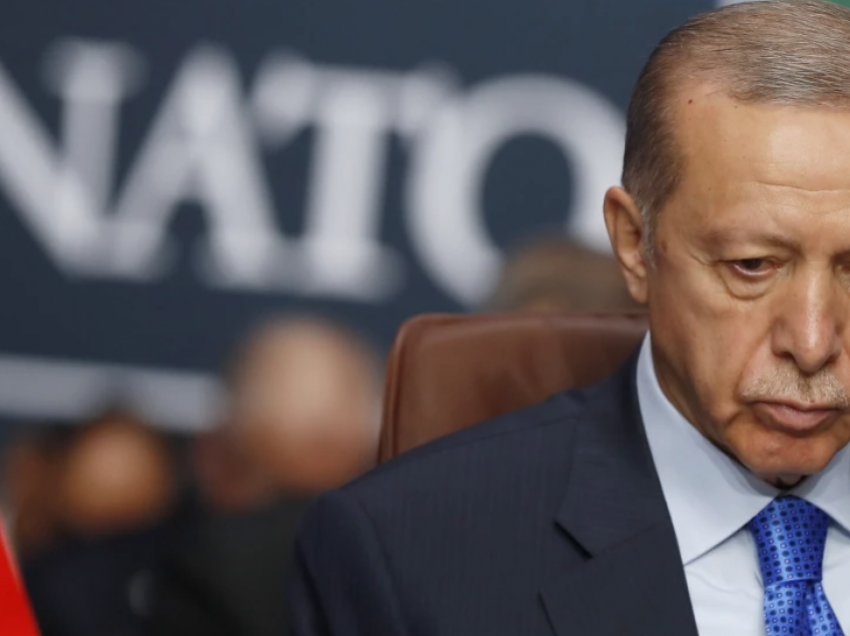 Erdogan i dorëzon parlamentit protokollin për pranimin e Suedisë në NATO