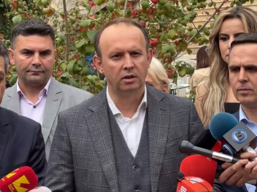 Fronti Opozitar shqiptar në Maqedoni ka tre kushte për ndryshimet Kushtetuese dhe zgjedhjet e ardhshme