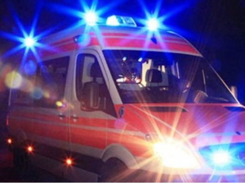 Konflikt mes dy personave në Vlorë/ Plagoset shtetasi i huaj, dërgohet me urgjencë në spital