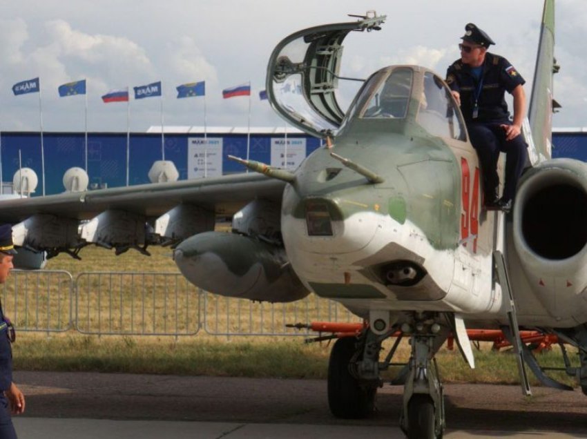 Rusia tërheq pothuajse të gjithë aeroplanët ushtarakë nga Bjellorusia?