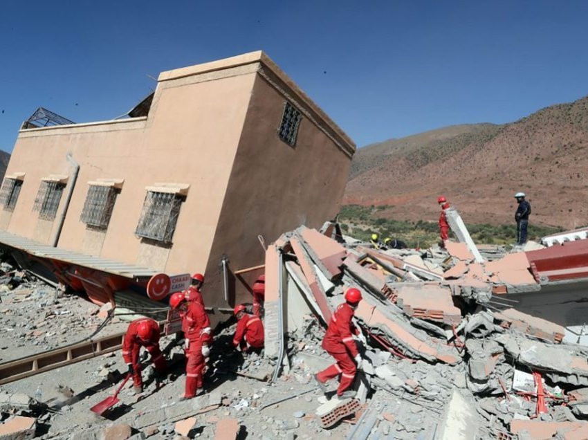 Pse Maroku i shkatërruar nga tërmeti po refuzon ndihmën?