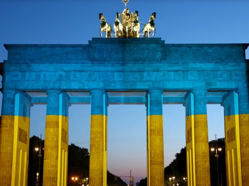Berlini binjakëzohet me Kievin