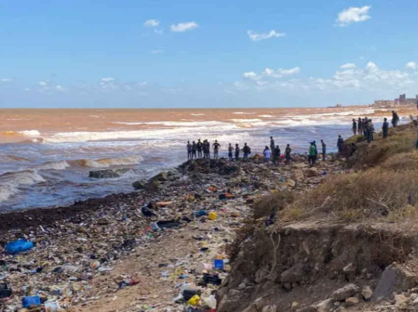 Të mbijetuarit e katastrofës libiane kujtojnë tmerrin: Shkretëtira u kthye në det 