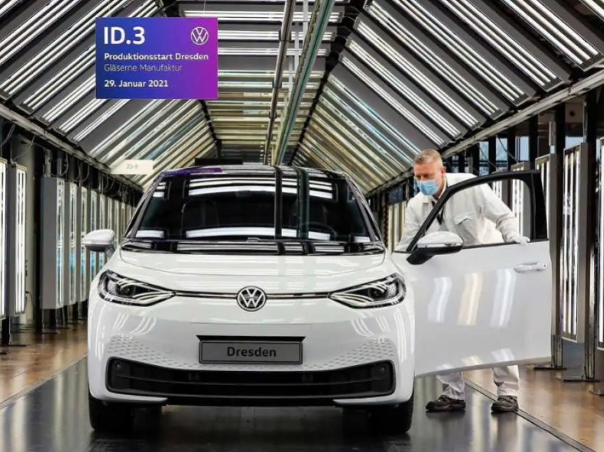 Volkswagen do të ndalojë prodhimin e serisë ID.3 në fabrikën Dresden, Gjermani