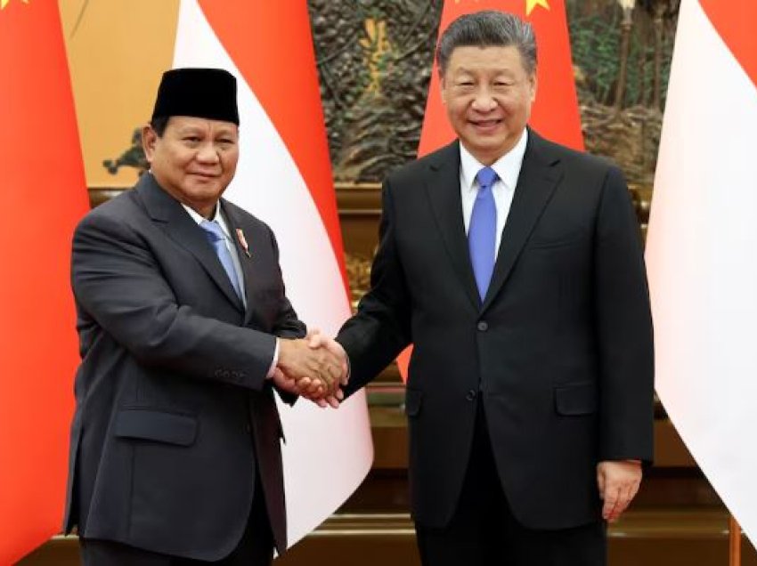 Udhëheqësi i ri i Indonezisë viziton Kinën, premton lidhje të ngushta