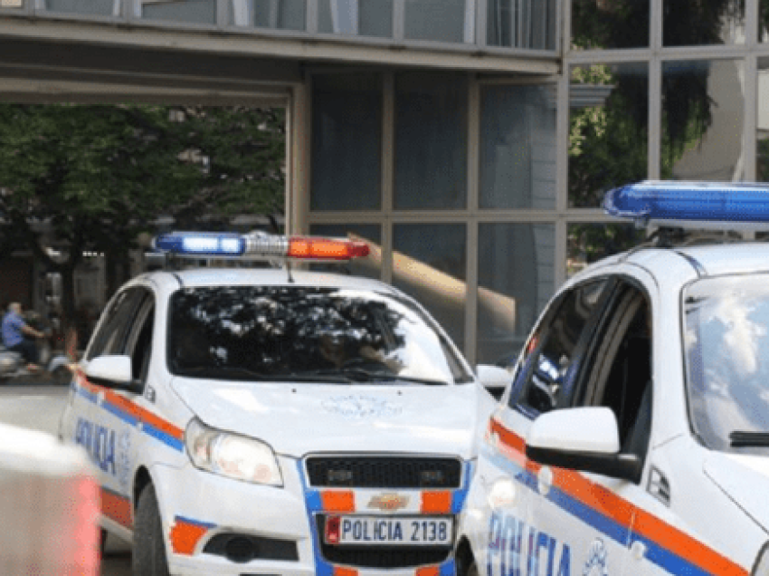 Sherri te Komuna e Parisit: 40-vjeçari u qëllua me thikë nga 2 adoleshentë