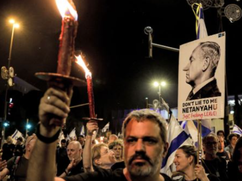 Protesta në Izrael, mijëra protestues izraelitë kërkojnë shkarkimin e Netanyahut dhe lirimin e pengjeve