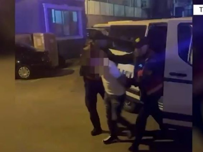 Vinin baste sportive nëpërmjet celularit, 2 të arrestuar në Tiranë! 4 të tjerë nën hetim