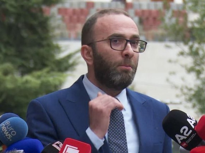 “Ditë e zezë për Shqipërinë dhe parlamentin”, Bardhi pas rrëzimit të kërkesës për Xhaçkën: Mesazhi sot ishte i qartë….