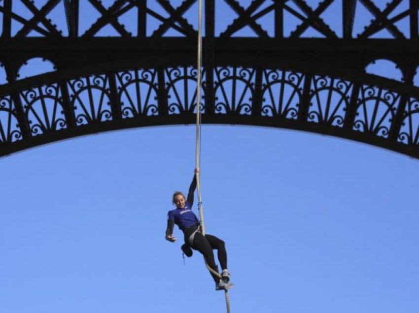 Francezja thyen rekordin botëror për ngjitjen me litar në Kullën Eiffel
