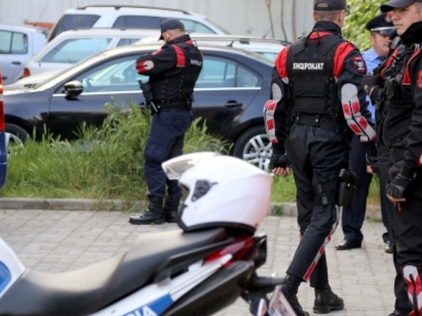 Prodhim dhe shitje të narkotikëve, “Shqiponjat” arrestojnë dy persona në Durrës