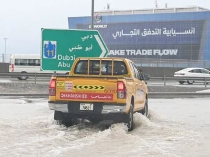 Shqiptarja, 23 vite në Dubai: U krijuan liqene nga shirat e dendur, pati shkatërrime