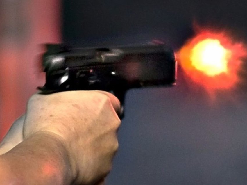 Të shtëna me armë zjarri tek një pompë derivatesh në Prishtinë – një person po intervistohet nga policia