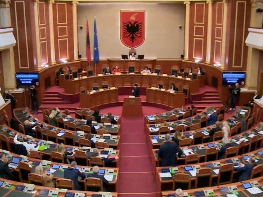Mblidhet sot Kuvendi, deputeti socialist interpelancë me ministrin Peleshi, ja çfarë pritet të ndodhë