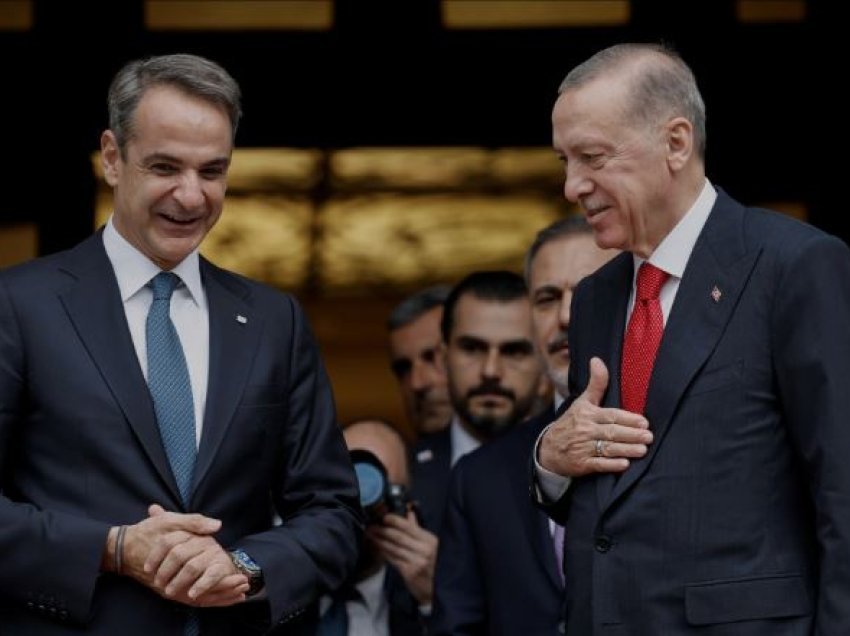 “Veprim i pajustifikuar i Turqisë”, Mitsotakis takohet me Erdogan