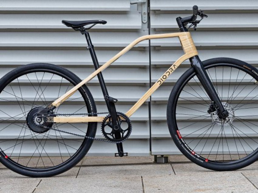 Biçikleta elektrike e punuar nga druri i bambusit, ja sa kushton