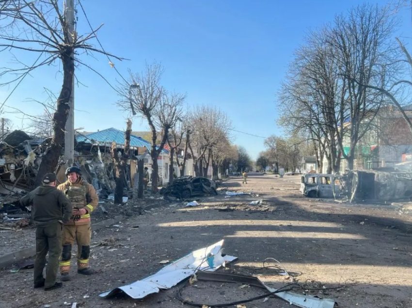 Rusia sulmon 13 komunitete në rajonin Sumy, duke plagosur 1 person