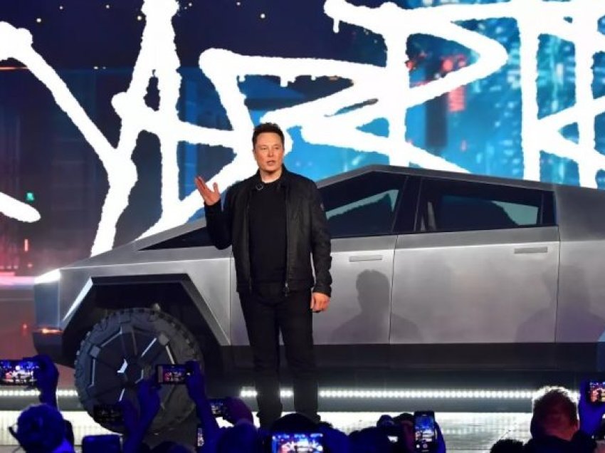 Tesla shkarkon ekipin e saj të marketingut