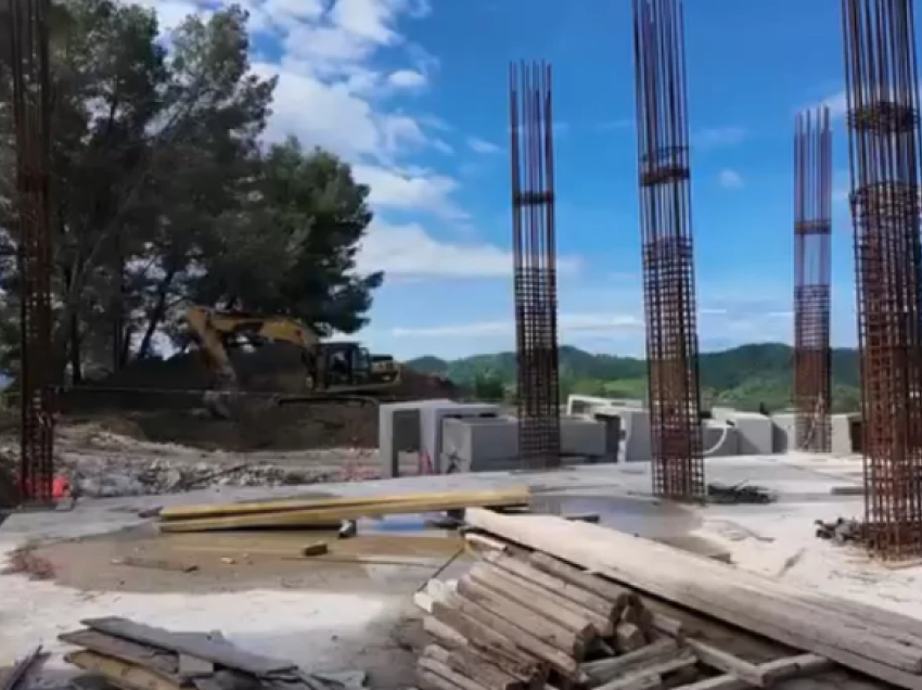 “Një tjetër shkollë po rilind në Durrës”, Rama ndan pamjet: Po ndërtohet sipas standardeve për të ofruar mësimdhënie për 224 nxënës