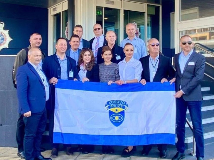 Zëdhënësit e Policisë së Kosovës në vizitë studimore me Policinë e Uellsit Jugor