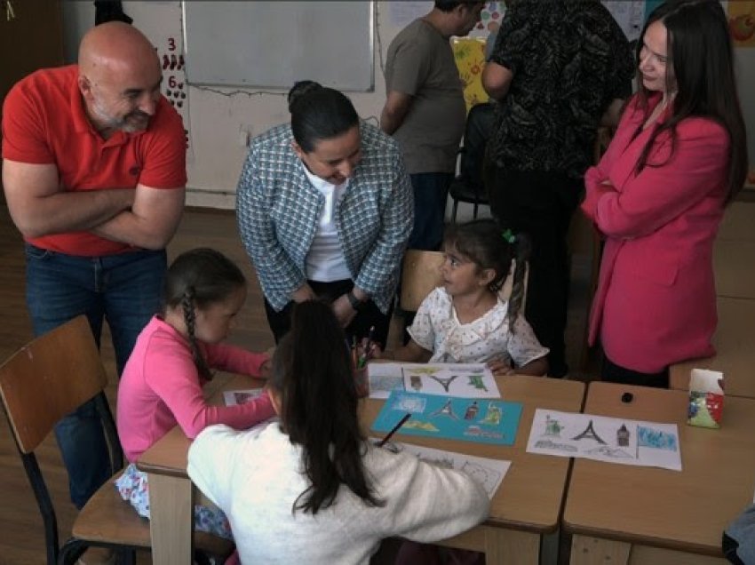 ​Përfaqësuesja e EULEX-it viziton Qendrën e romëve në Mitrovicë