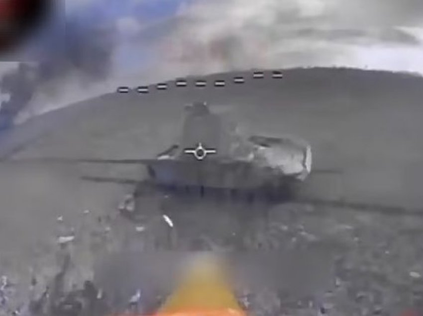 Dronët kamikaz të ukrainasve shkatërrojnë kolonën me tanke dhe autoblinda ruse në rajonin e Donetskut