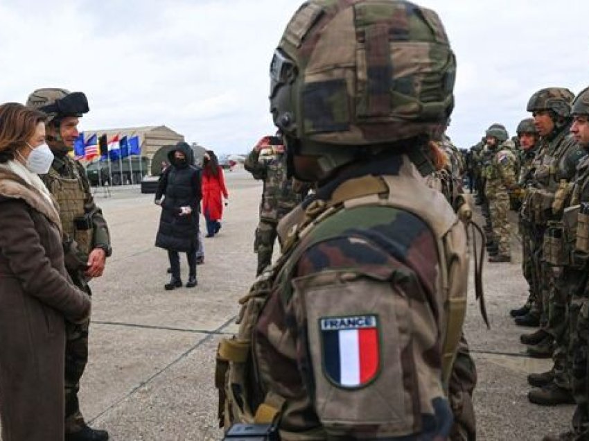 Vullnetarët francezë vriten në Ukrainë, Franca paralajmëron: Rusia do të përgjigjet!