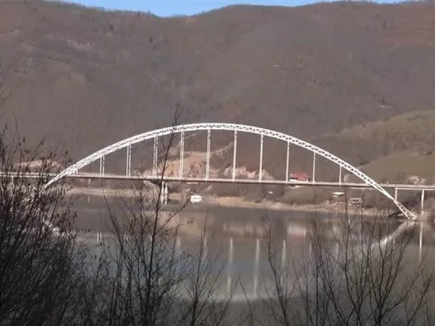 Ura e “askujt” lidh Kosovën me Serbinë, por s’kontrollohet nga askush