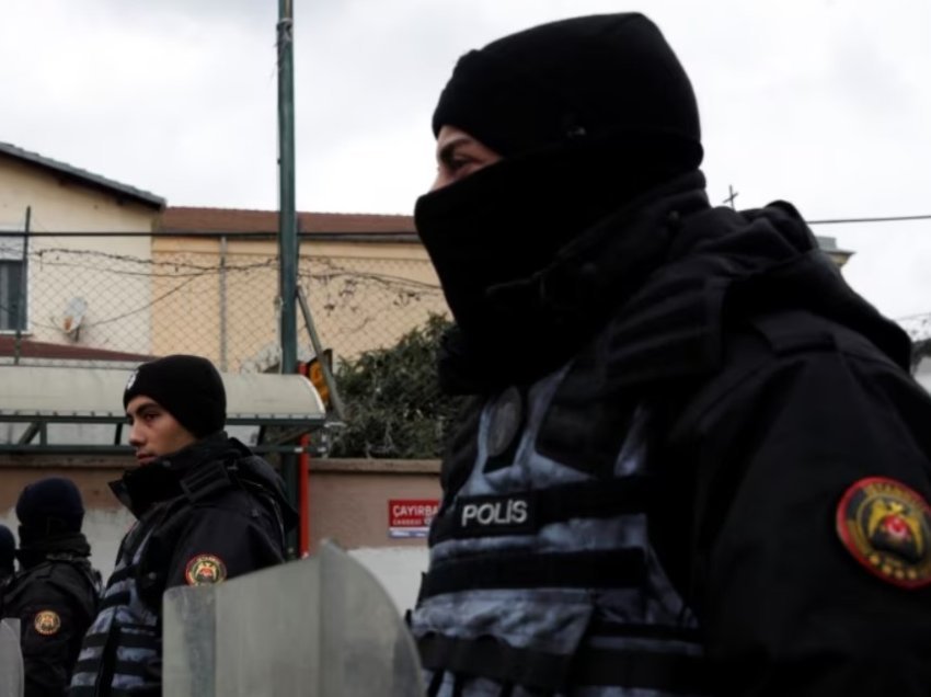Turqia arreston 25 persona lidhur me sulmin në një kishë në Stamboll 