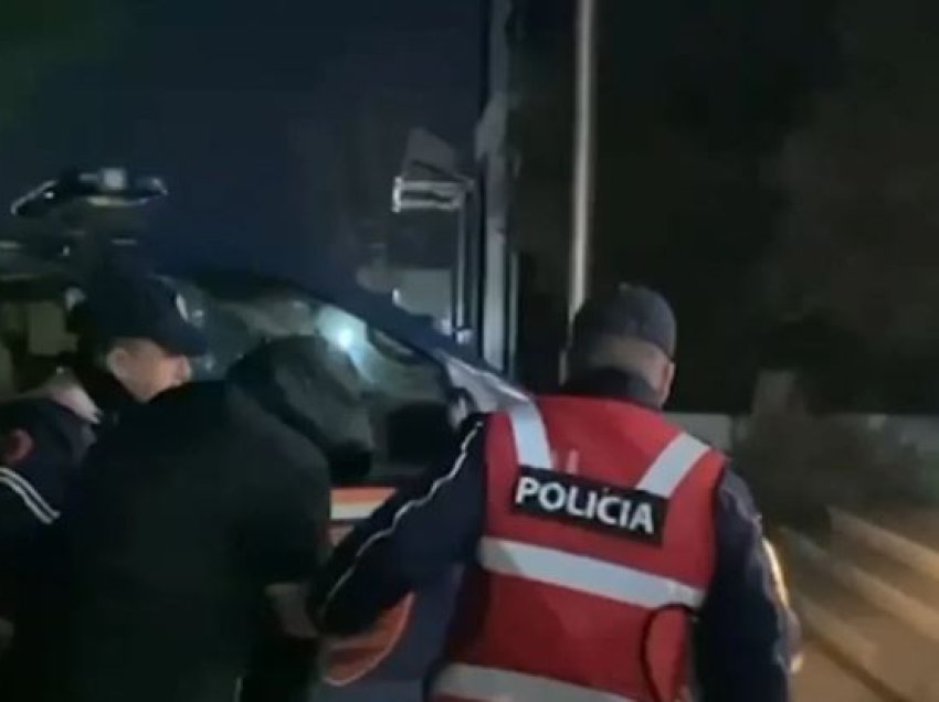 Shiste kanabis në qytetin e Fierit, arrestohet 28-vjeçari