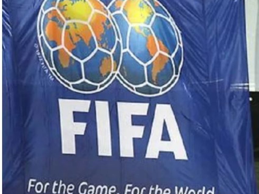 FIFA e UEFA hapin “thesin”, shtohen ndeshjet