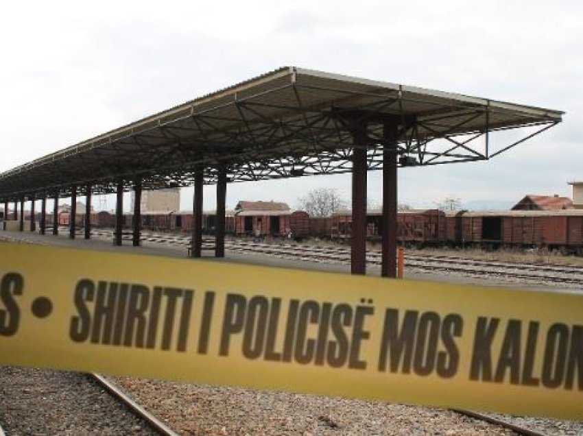 E rëndë: Gjendet pa shenja jete një person afër stacionit hekurudhor në Fushë Kosovë